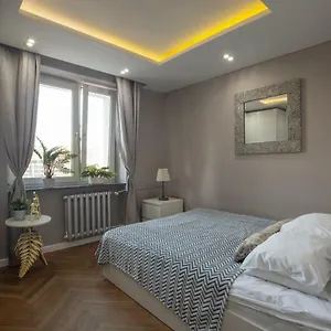 Little Apartamento Varsóvia