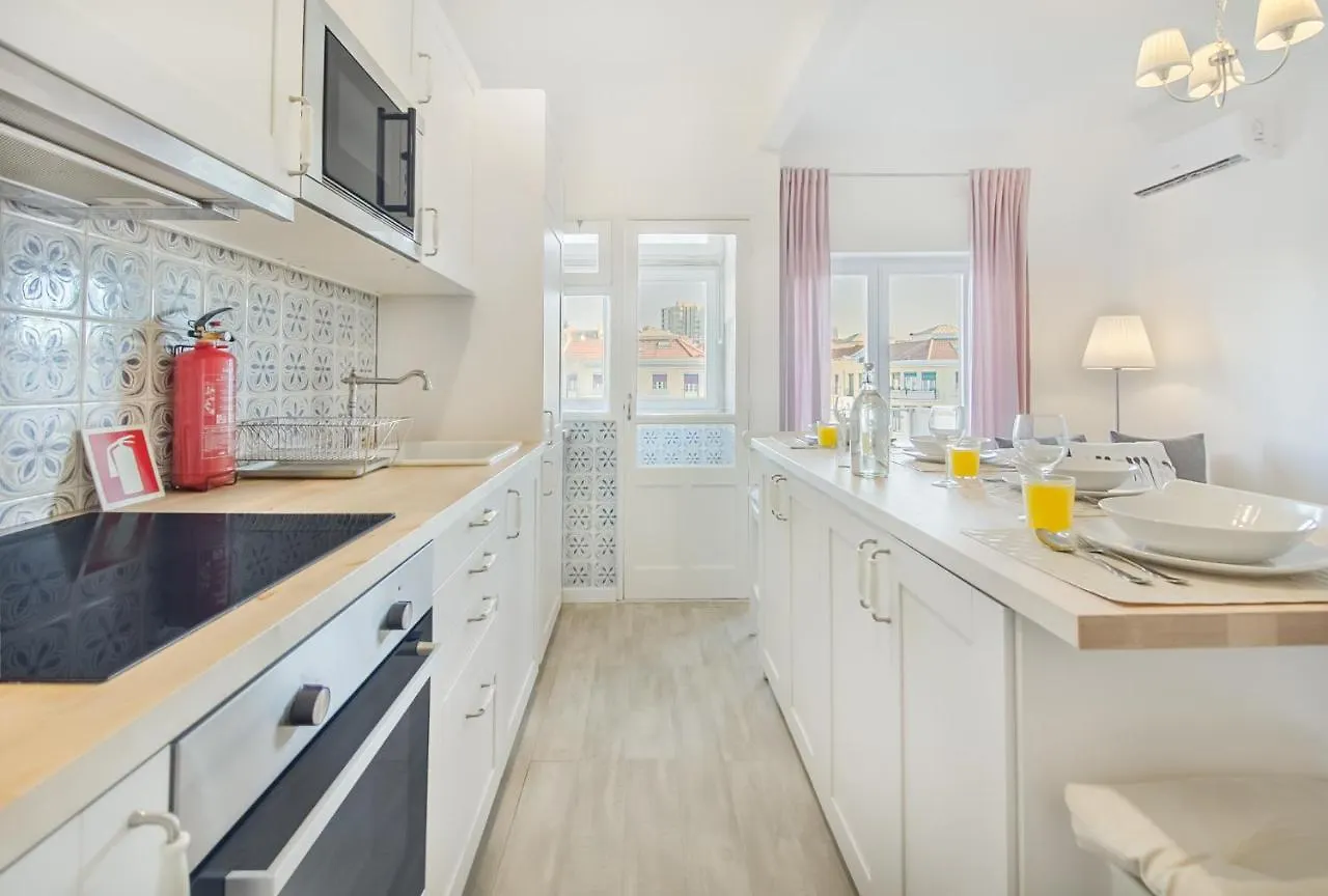 Roma Cozy Flat Apartment Lisbon