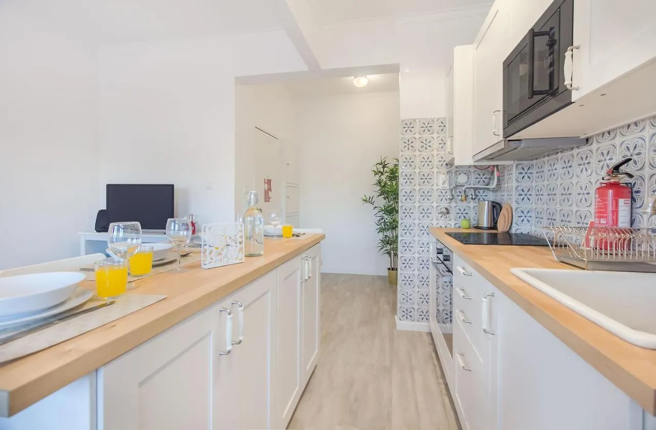 Roma Cozy Flat Apartment Lisbon 0*,